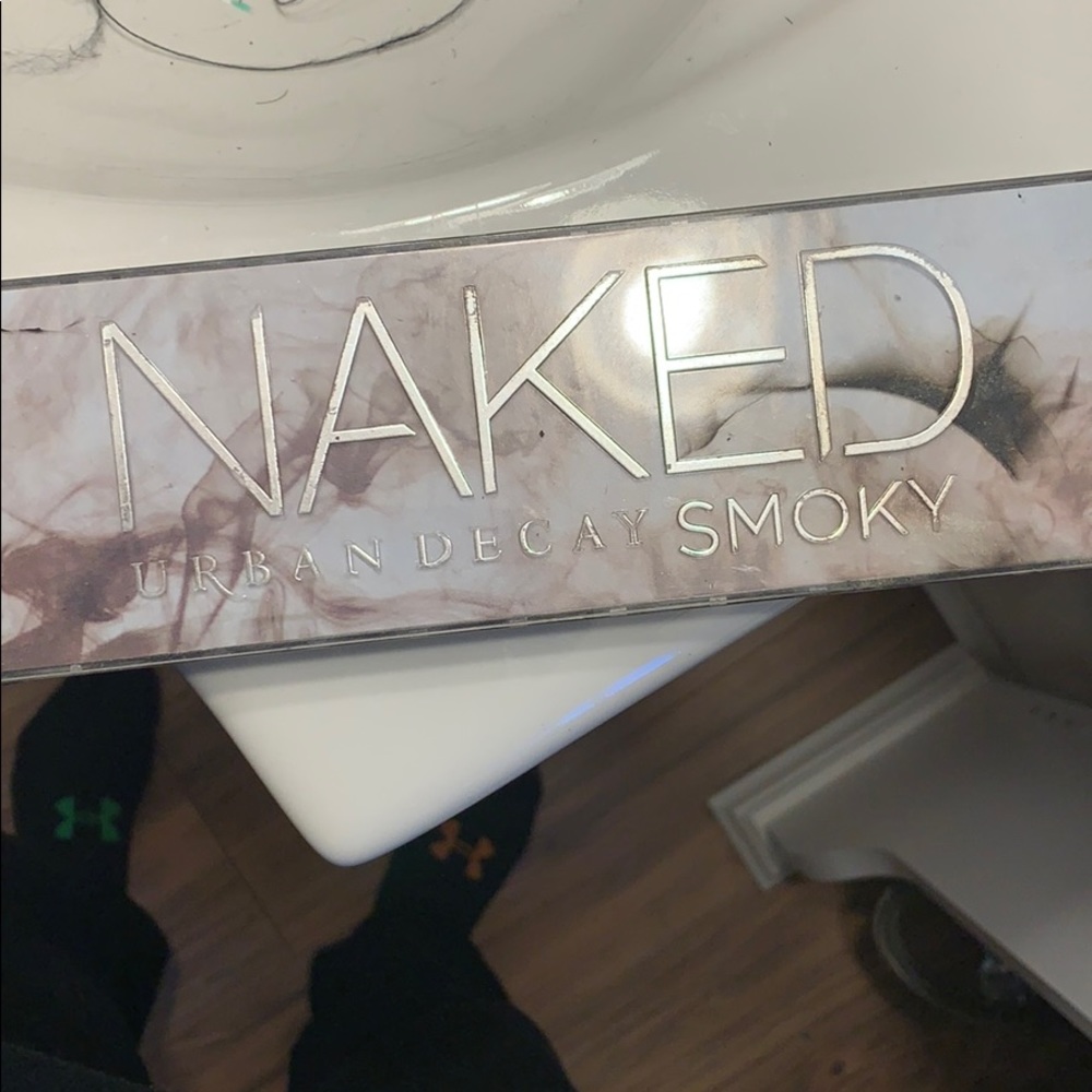 Urban decay smoky pallet